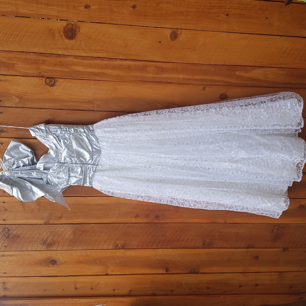 Gunne Sax One Shoulder Special Occassion Formal White Silver Lace Dress 5 - Picture 5 of 11